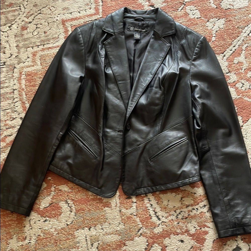 NEVER WORN Black Fitted Leather Jacket with Notched Lapel